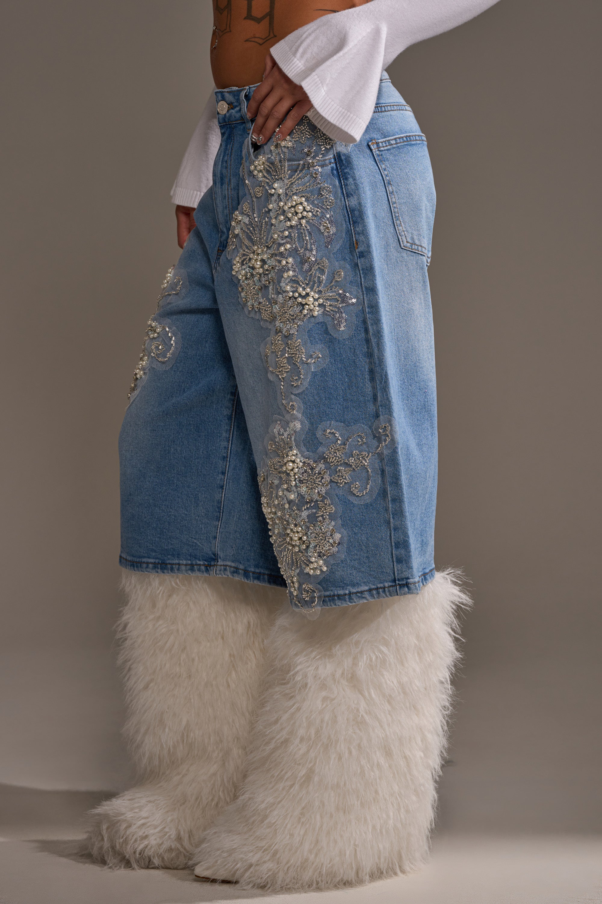 MADDIE EMBELLISHED BERMUDA SHORT