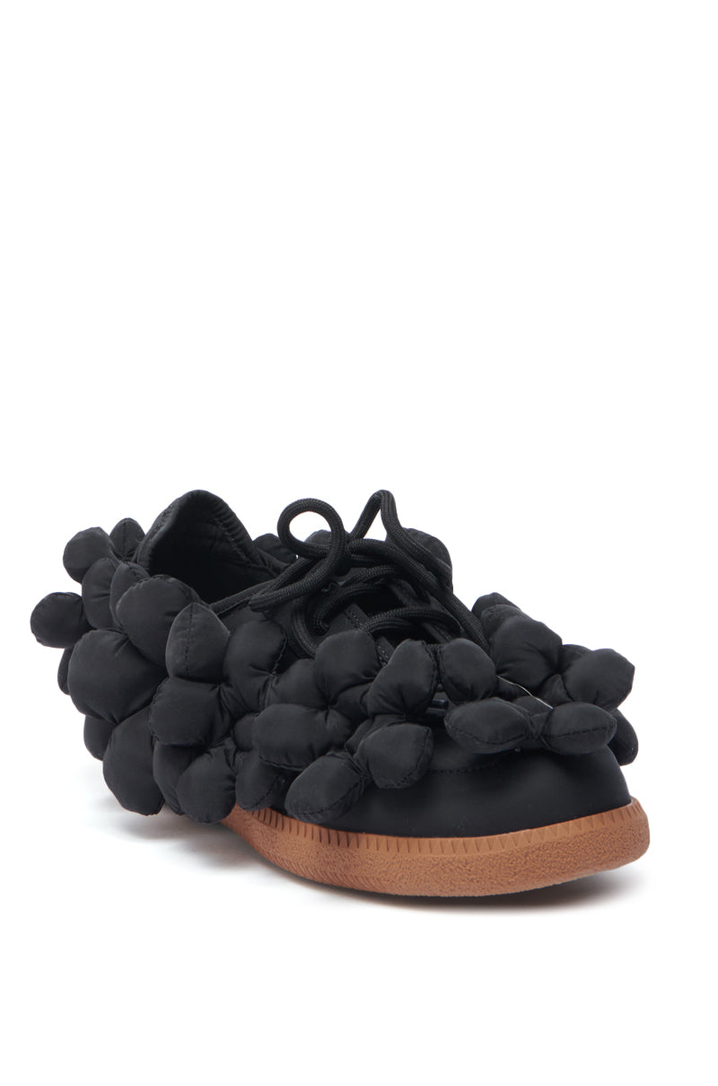 AZALEA WANG GREYI BLACK PUFF FLORAL FLAT SNEAKER