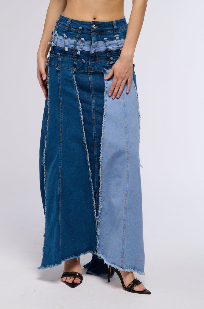 ALL OVER DISTRESSED DENIM SKIRT